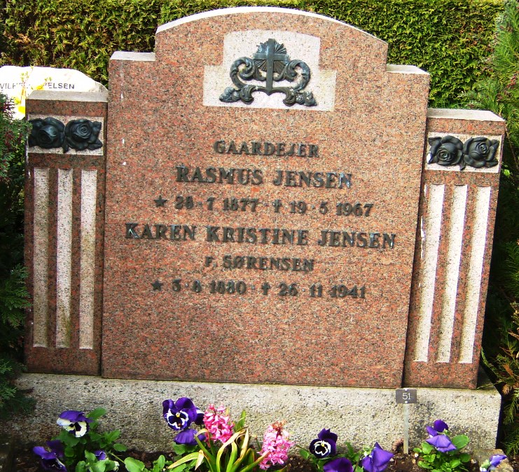 Rasmus Jensens gravsten Ll. Lyngby Kirkegård